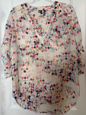 Maurices Cream Geometric Print V-Neck Blouse vibrant Sz LG